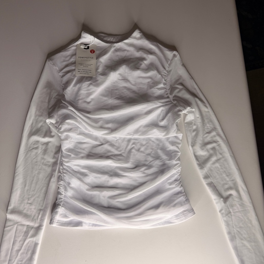 Pinkmstyle Classic White Long Sleeve Tee